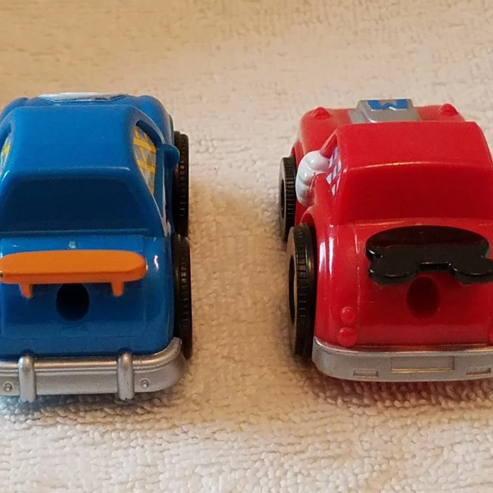 Lot of 2 Disney Mickey Mouse & Donald Duck Toy Cars Mattel 2008 - Picture 4 of 5